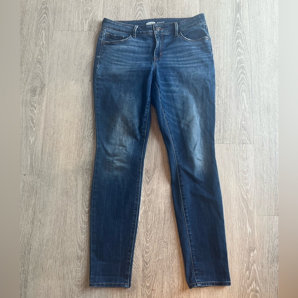 Old Navy Pop Icon Skinny Jeans - size 6